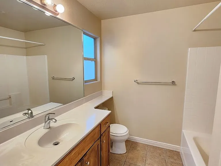 2164 W 1770 N — Photo 13