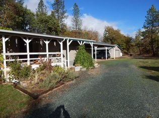 9932 Monument Dr, Grants Pass, OR 97526