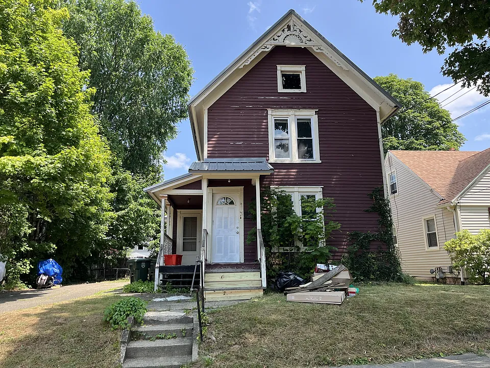 111 Myrtle St #2
