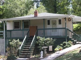 35 Arden St, Waynesville, NC 28786