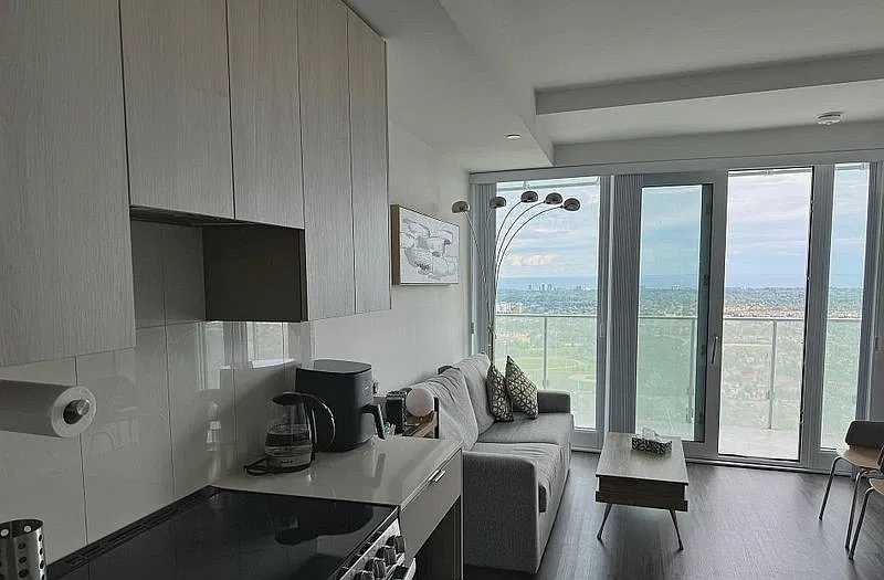 1 bed, 633 sqft, $2,100 — Photo 4