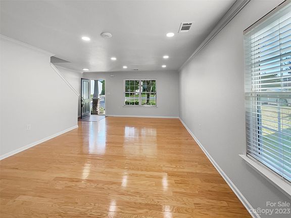 3rd image of 14134 Waterlyn Dr