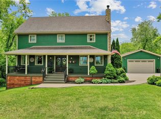 2752 Beaver Grade Rd, Coraopolis, PA 15108