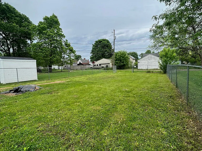 360 N 10th St — Photo 17