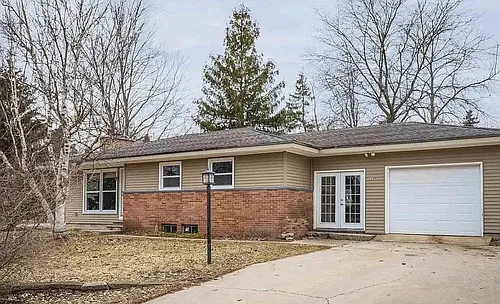 2285 E Carriage Hill Dr #2 Photo 1