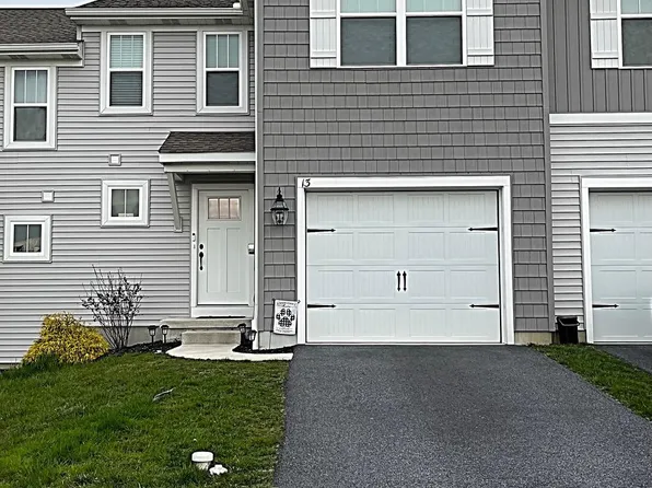 13 Southside Dr, Willow Street, PA 17584