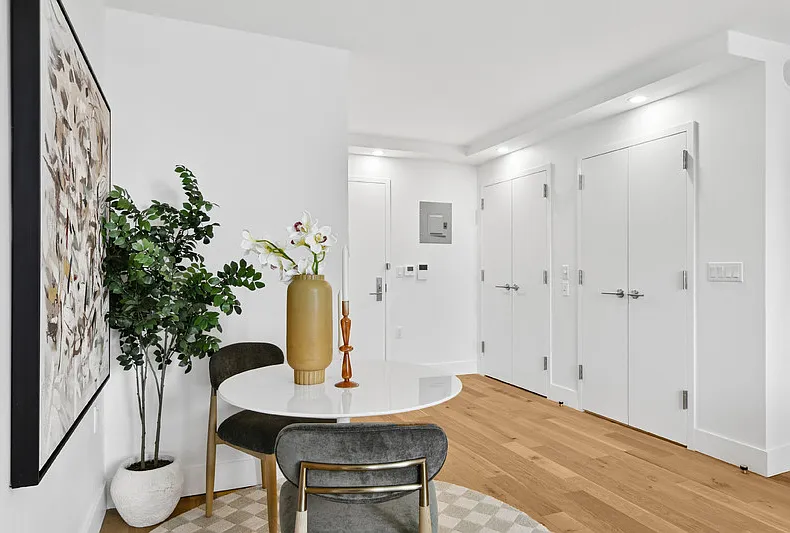 240 Willoughby Street — Photo 2