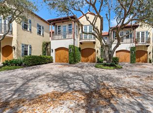 1027 Coralina Lane, Delray Beach, FL 33483