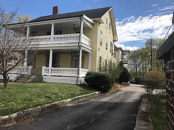 driveway to parking area and side entrance.