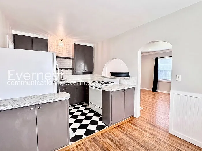 3807 E 22nd St — Photo 11