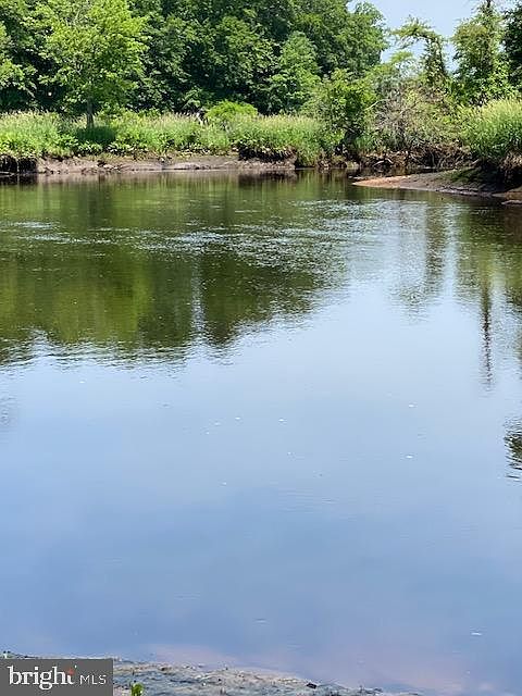 2nd image of 42 Creek Rd