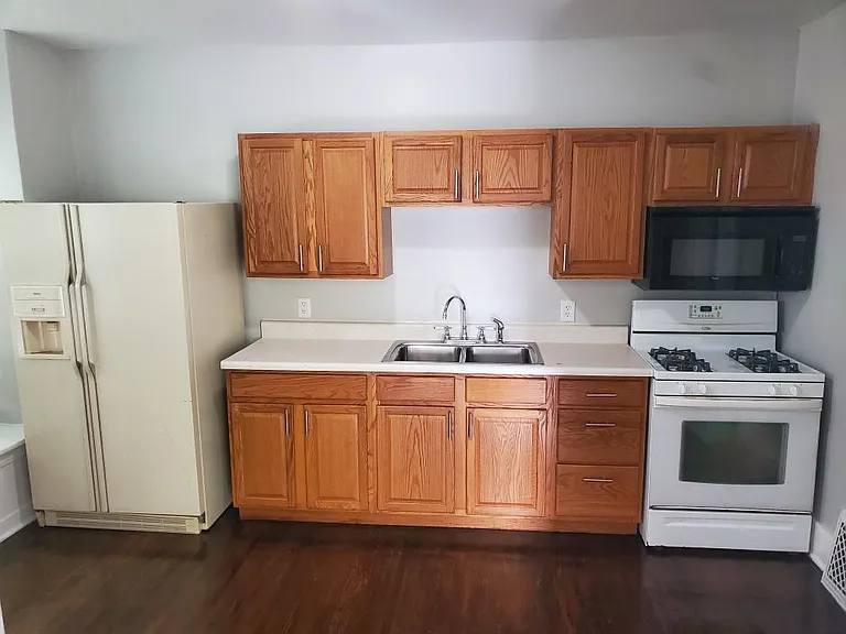 312 Harrison St — Photo 5
