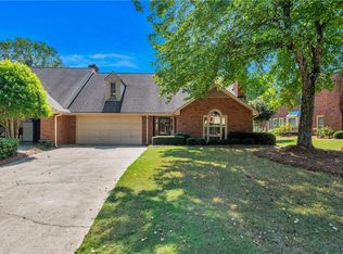 150 Brickleberry Dr, Roswell, GA 30075