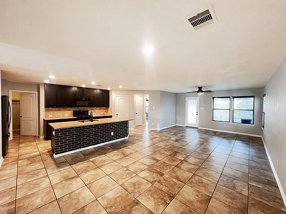 5th image of 6718 Madison Heights Ct