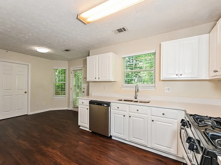 564 Kirtley Ct — Photo 8