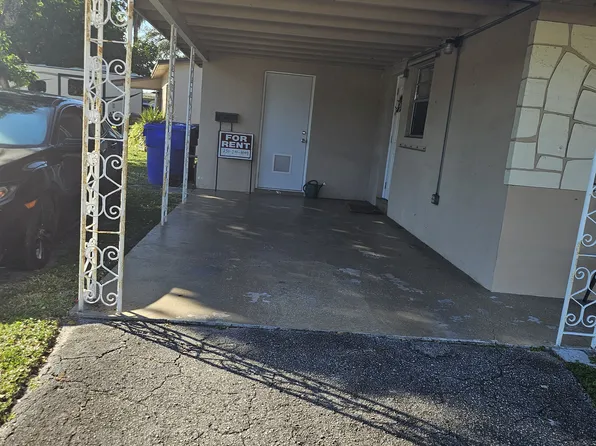 (undisclosed Address), Hollywood, FL 33024