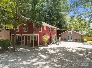313 Chadwick Ave, Hendersonville, NC 28792