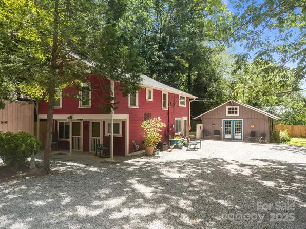 313 Chadwick Ave, Hendersonville, NC 28792