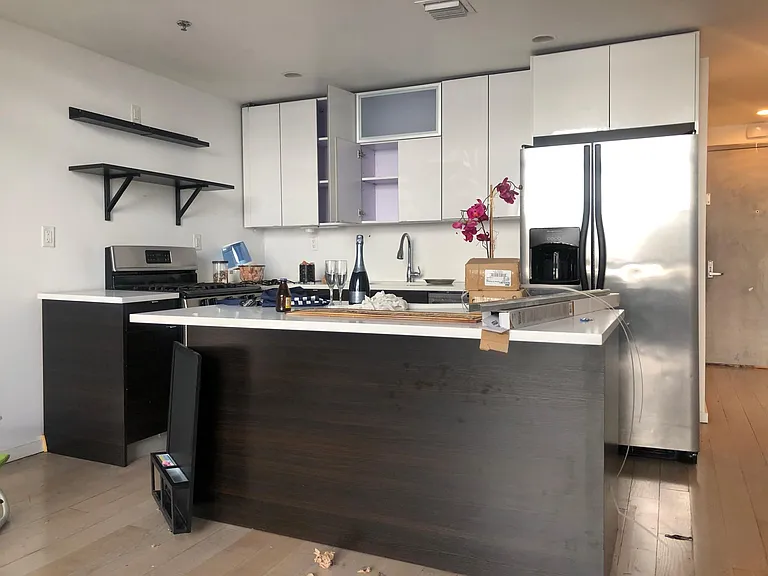 728 Market St #201 — Photo 16