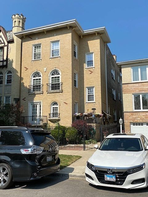 1st image of 6216 N Richmond St