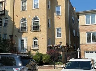 6216 N Richmond St, Chicago, IL 60659
