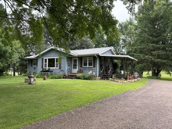 967 170th St, Hammond, WI 54015