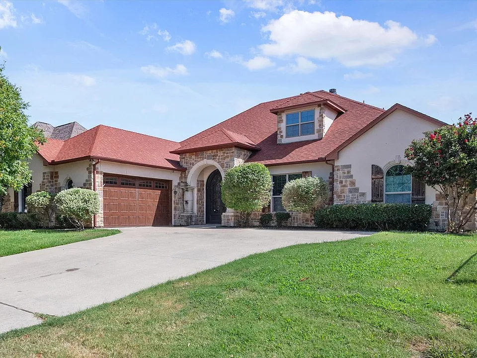 3325 Vista Lake Cir