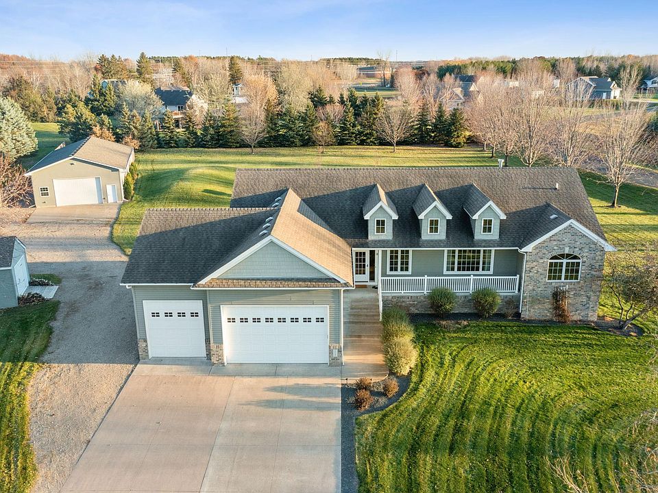 1st image of 25247 Firefly Ave