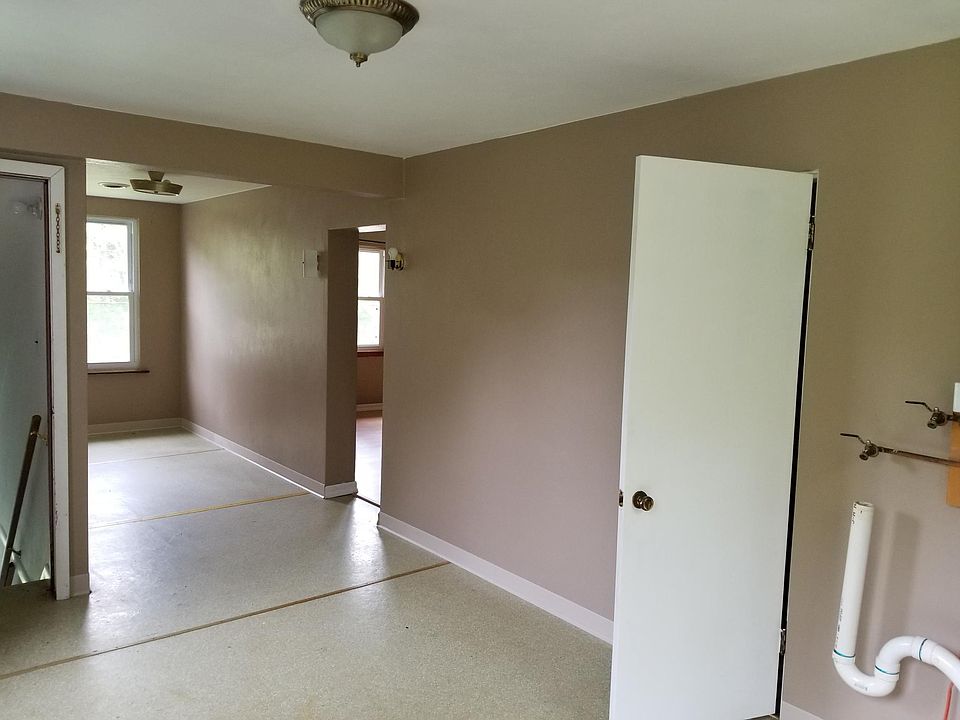 2403 Meadow Ave, East Peoria, IL 61611 Zillow
