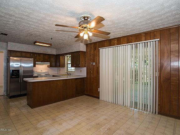 4th image of 7820 Rondeau Dr E