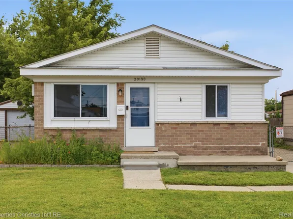 20190 Vermander Ave, Clinton Township, MI 48035