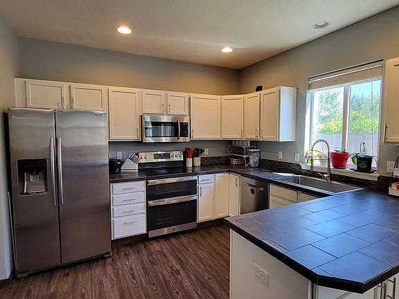 5th image of 25206 Irenic Ave