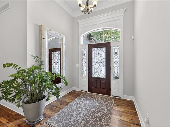 4th image of 4404 NE Georgian Dr