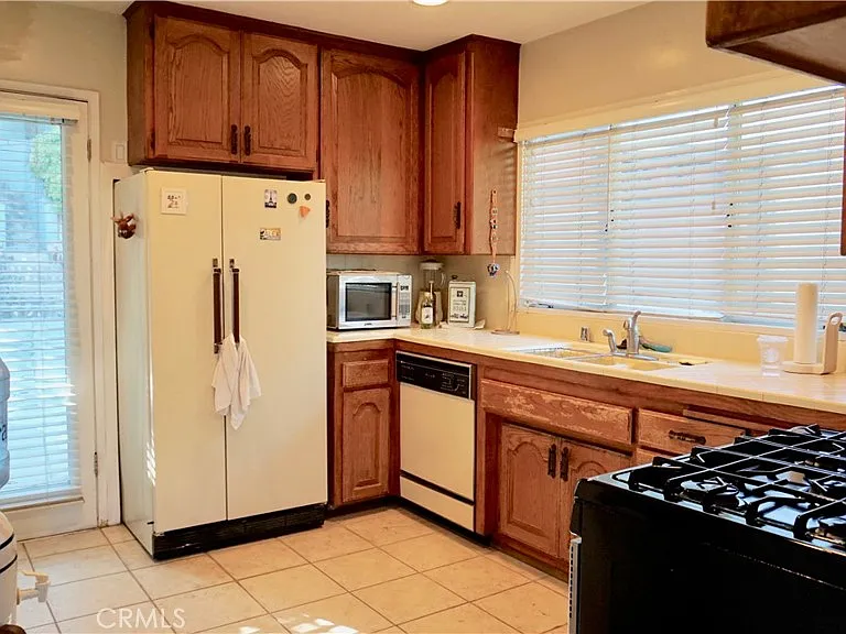 4435 Caledonia Way — Photo 9