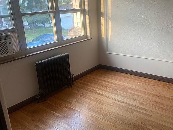 3rd image of 4248 Langley Ave APT 2