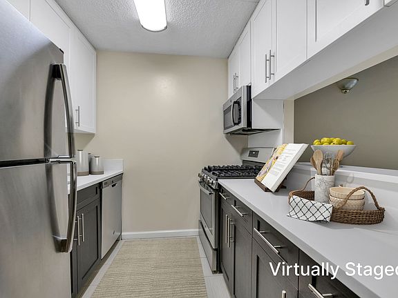 4th image of 50 Battery Pl APT 8F