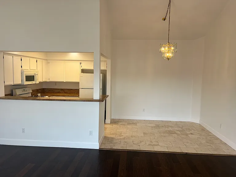1517 Armacost Ave #301 — Photo 8