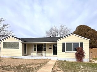 101 15th St #B, Levelland, TX 79336