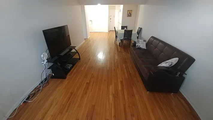 Rented by Metro Garden Realty NYC | media 44