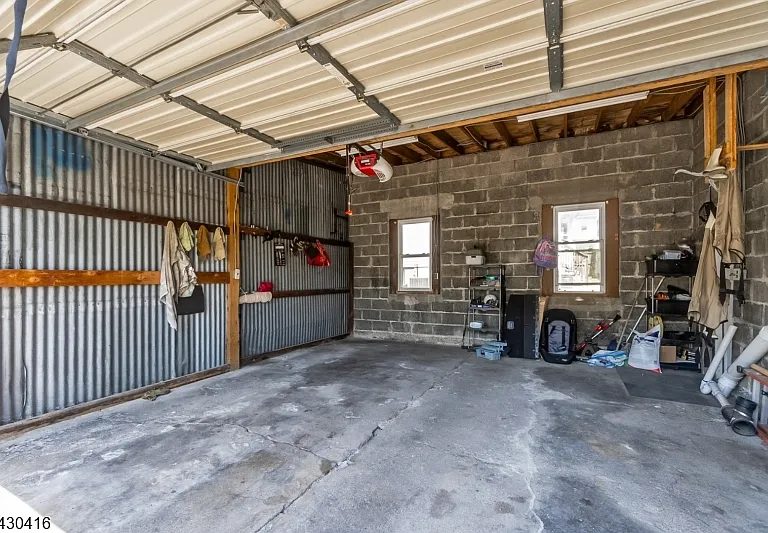 62 Lewis St — Photo 5