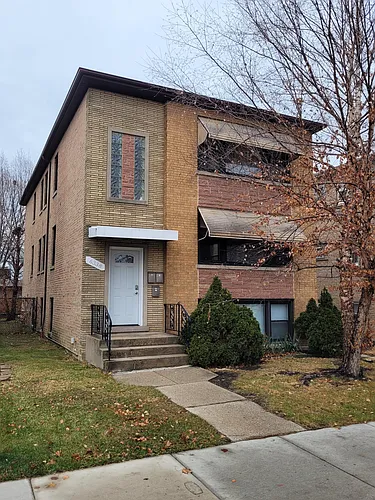 6338 W Montrose Ave #1 Photo 1