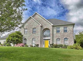 1086 Country Club Rd, Camp Hill, PA 17011