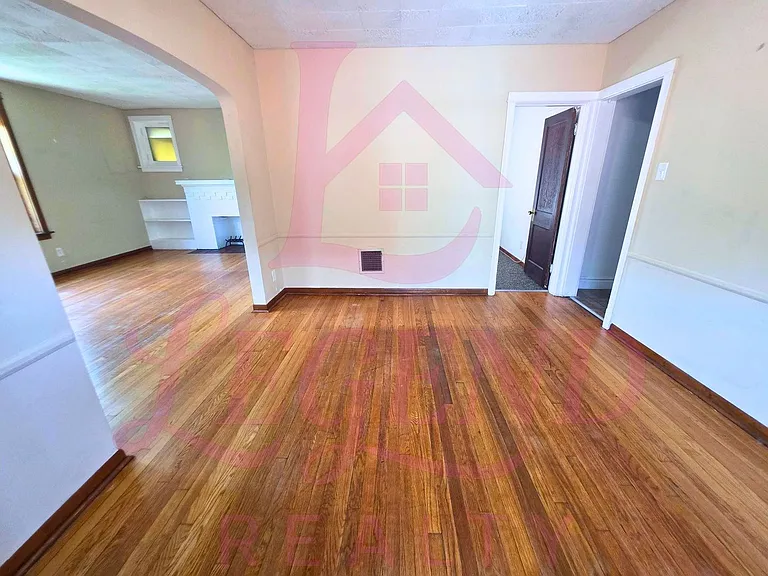 4942 Tholozan Ave — Photo 5