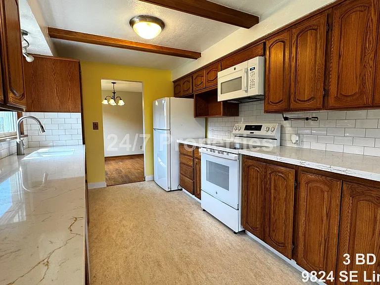 9824 SE Lincoln St — Photo 6