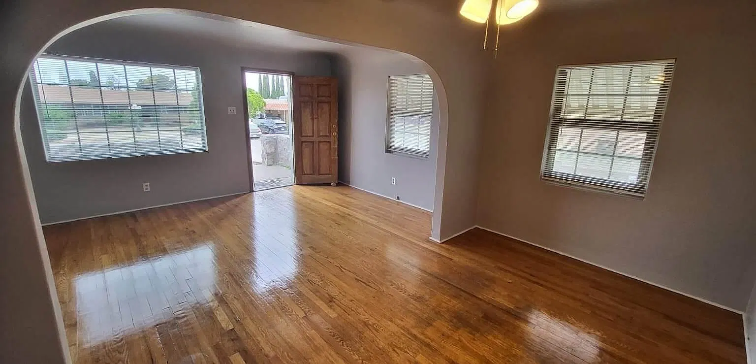 2 bed, 960 sqft, $1,350 — Photo 2
