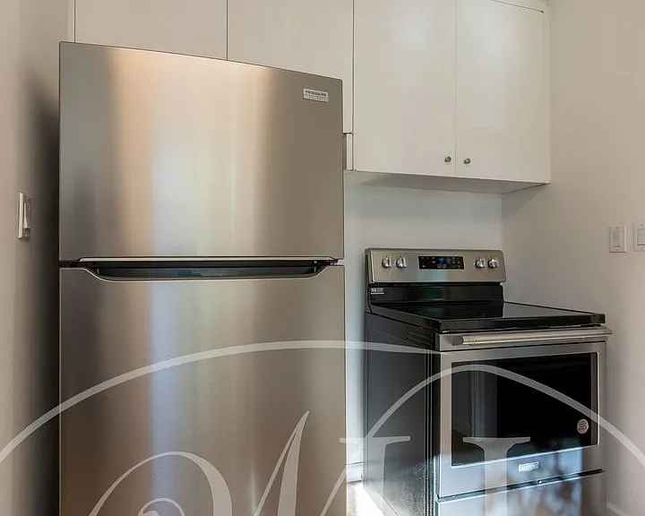 320 SE 4th St — Photo 24
