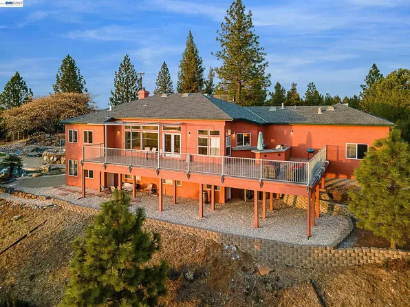 2520 Bedford Ave, Placerville, CA 95667