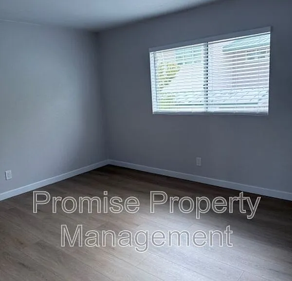 505 E Madison Ave E #75 — Photo 5