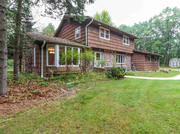 N5324 5th Dr, Plainfield, WI 54966
