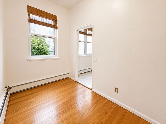 2nd image of 731 40th St APT 1f
